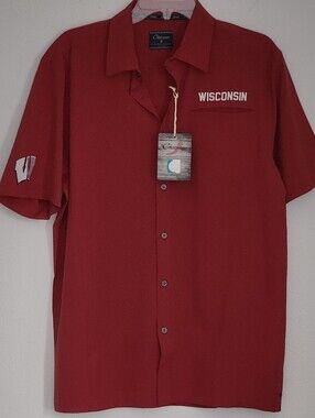 Chiliwear Men's Polo Sport Shirt Pocket Embroidered Red Wisconsin Lettering Sz M